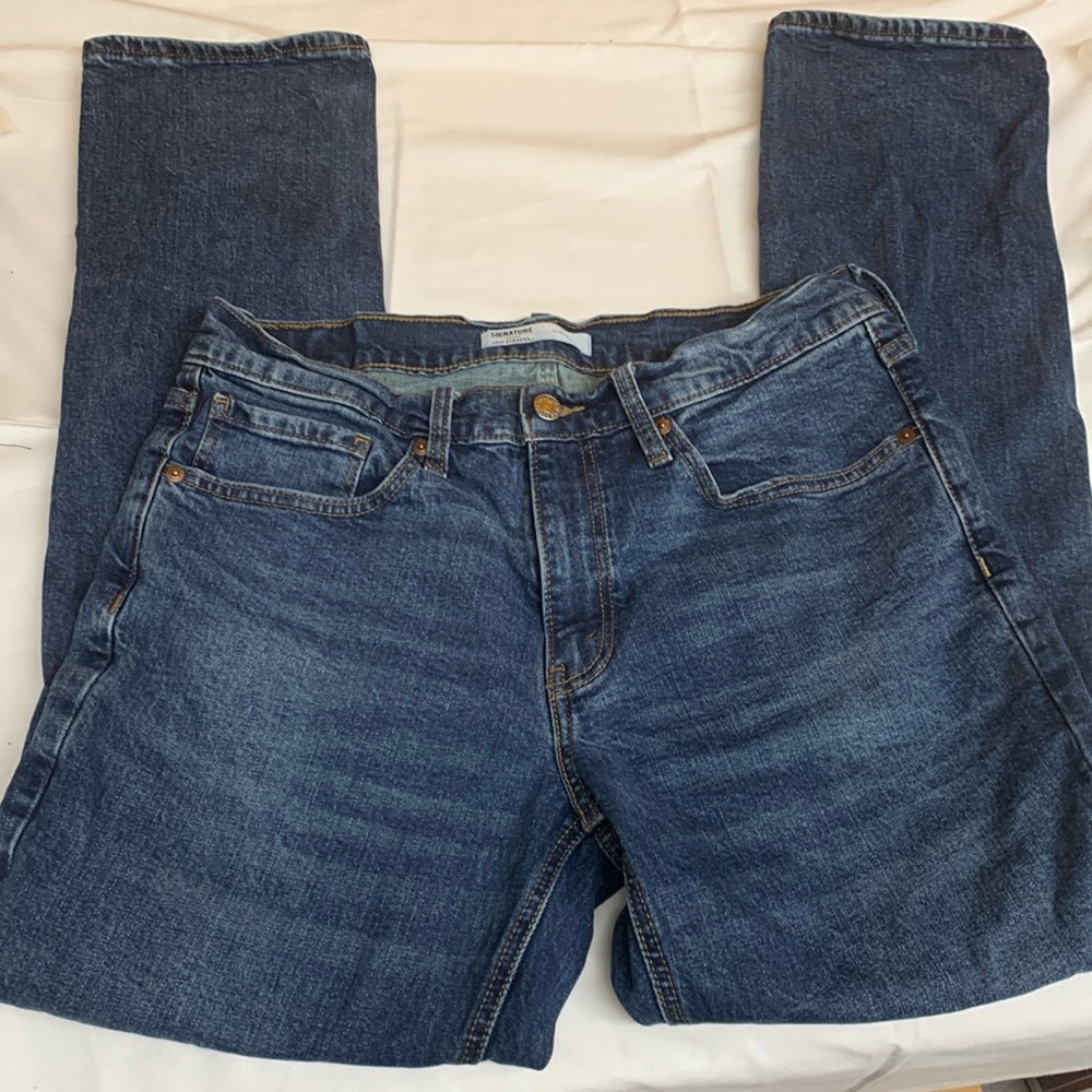 Men’s like New Levi’s! 32W 32L